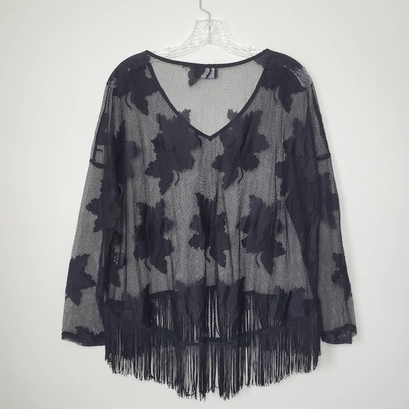 ASTR THE LABEL | Lace Tassel Top | S - Picture 6 of 8
